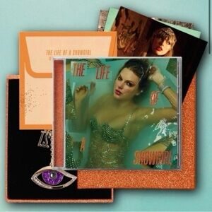 Taylor Swift TLOAS Sealed Sweat and Vanilla Perfume Edition Deluxe CD with Charm